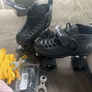 New Riedell 165 derby skates size 5 or 7 womens Stryker sonar wheels